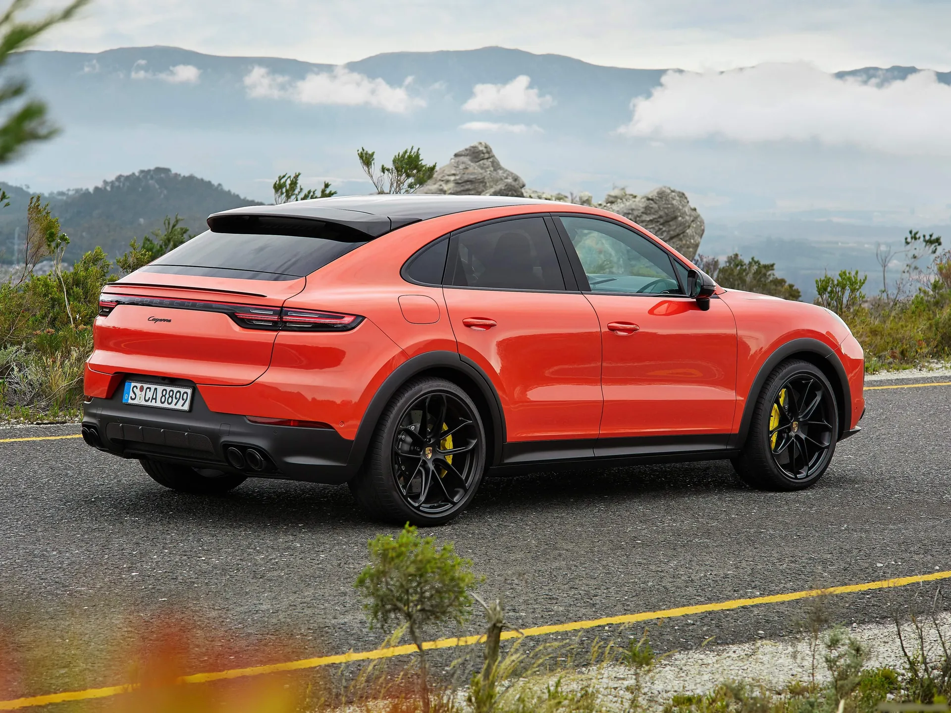 Porsche Cayenne Coupe (2020) – zadní tříčtvrteční pohled