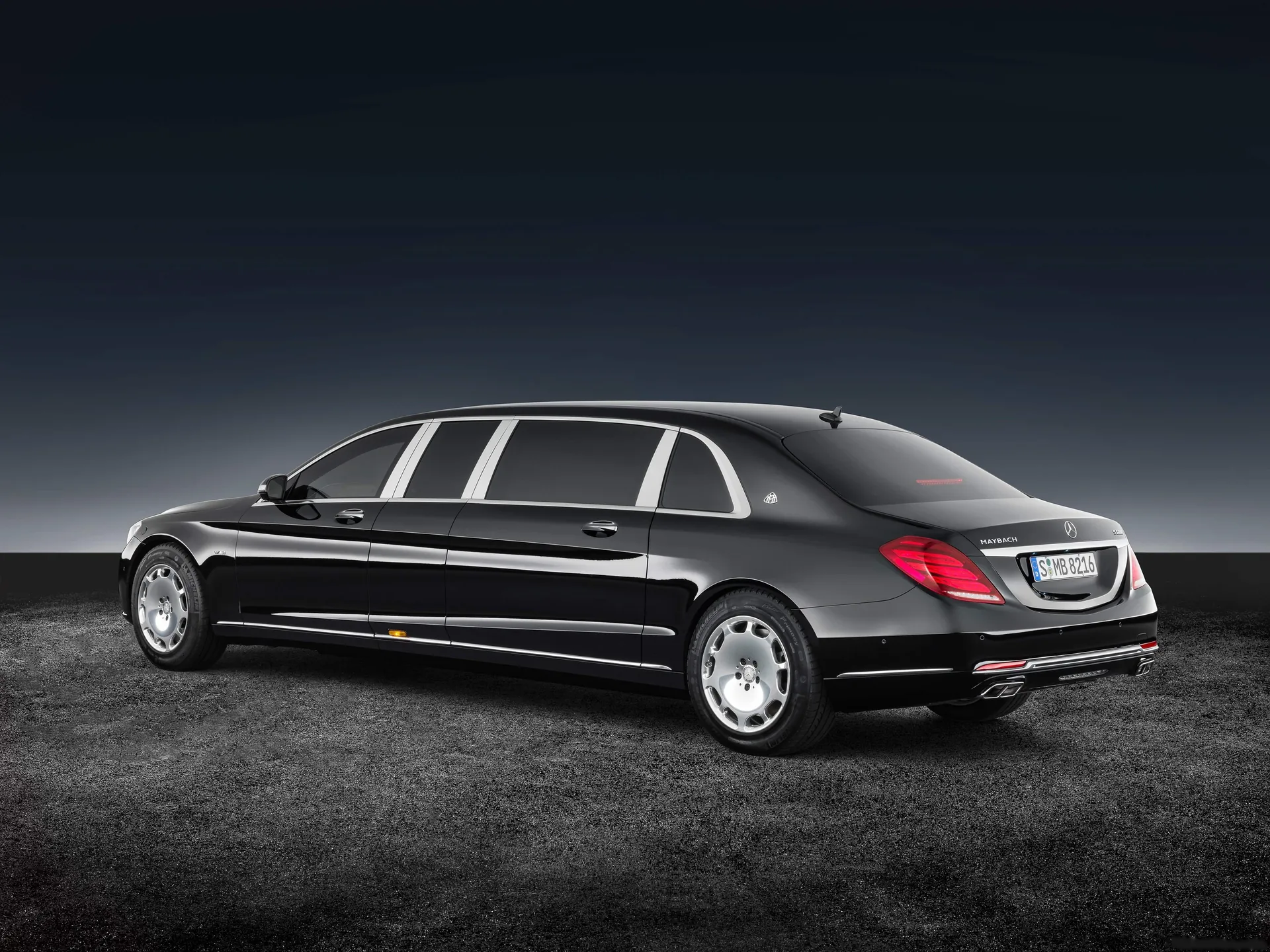 Mercedes-Benz S600 Pullman Maybach Guard (2018) - Rear Three-Quarter