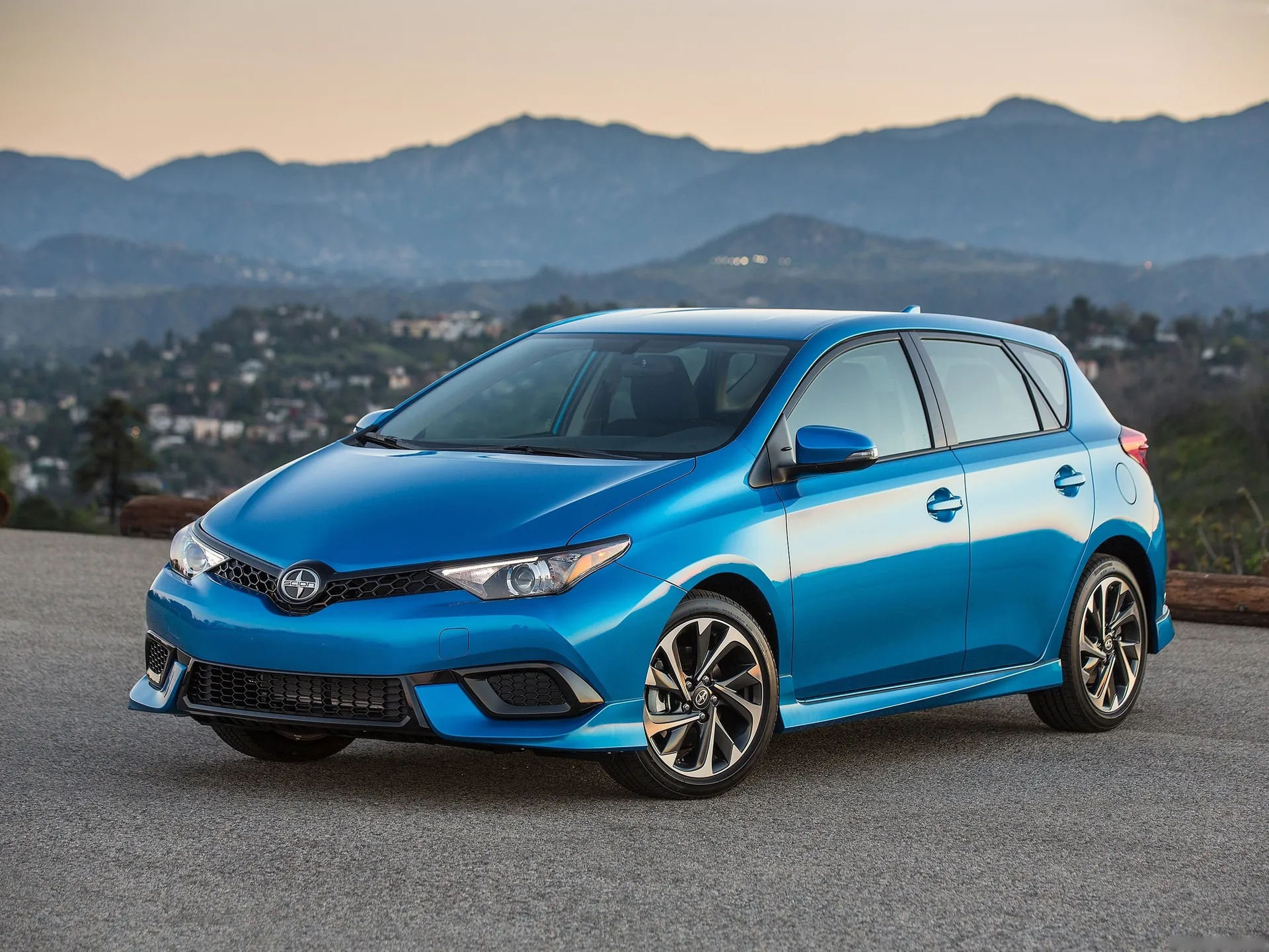 Scion iM (2016)