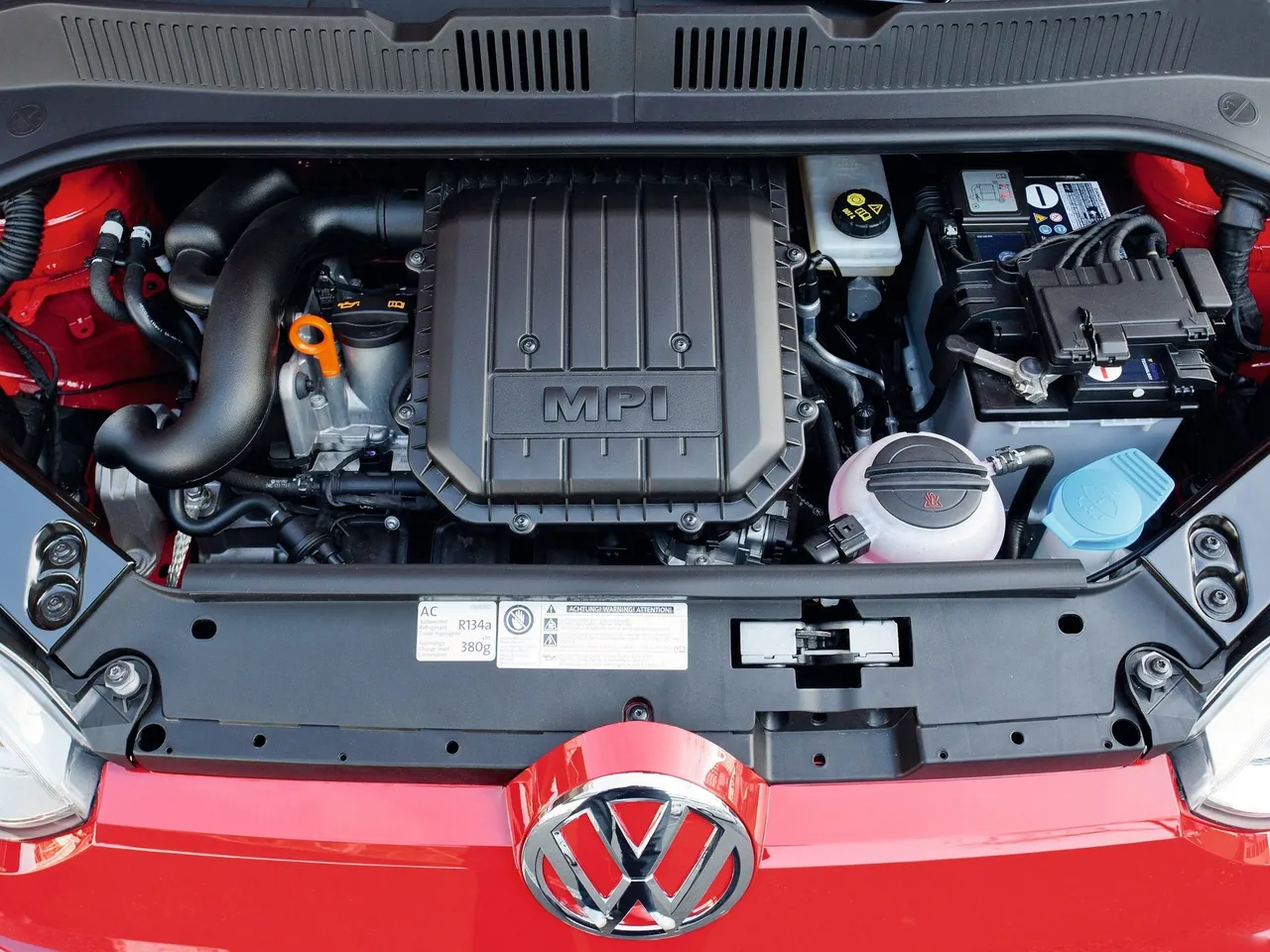 Volkswagen Up 4-door (2013) - Engine Bay