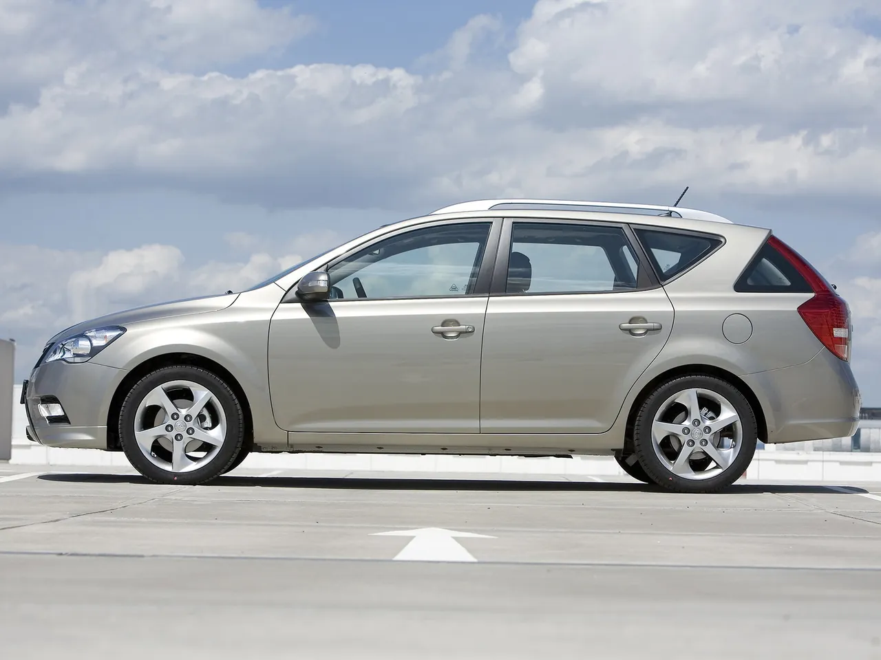 Kia Ceed SW (2010) – boční profil