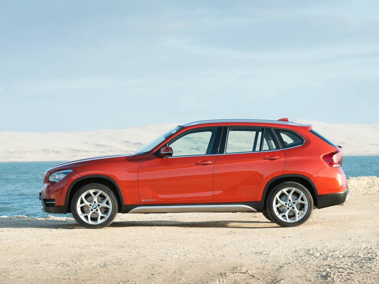 BMW X1 (2013) – boční profil