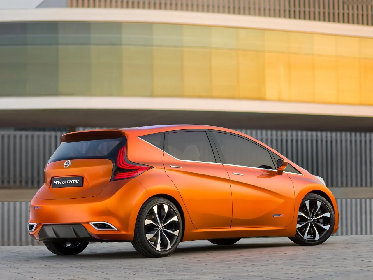 Nissan Invitation Concept (2012) - Rear Three-Quarter