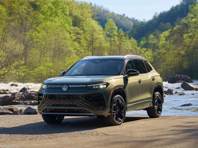Volkswagen Tiguan SEL R-Line Turbo (2026)
