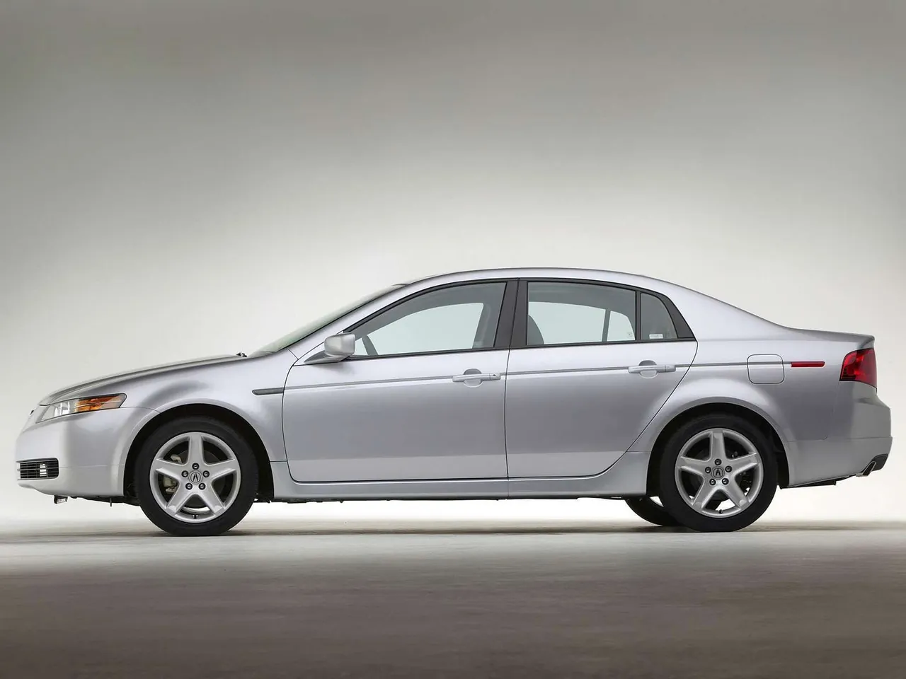 Acura TL (2005) – boční profil