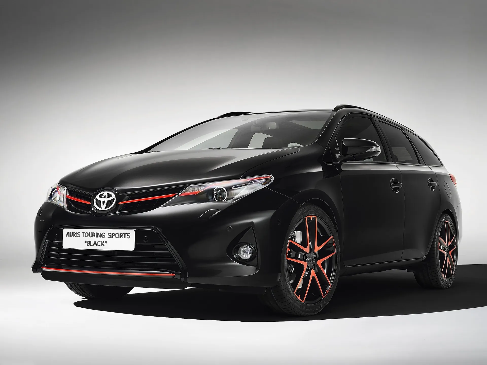 Toyota Auris TS Black Concept (2013)