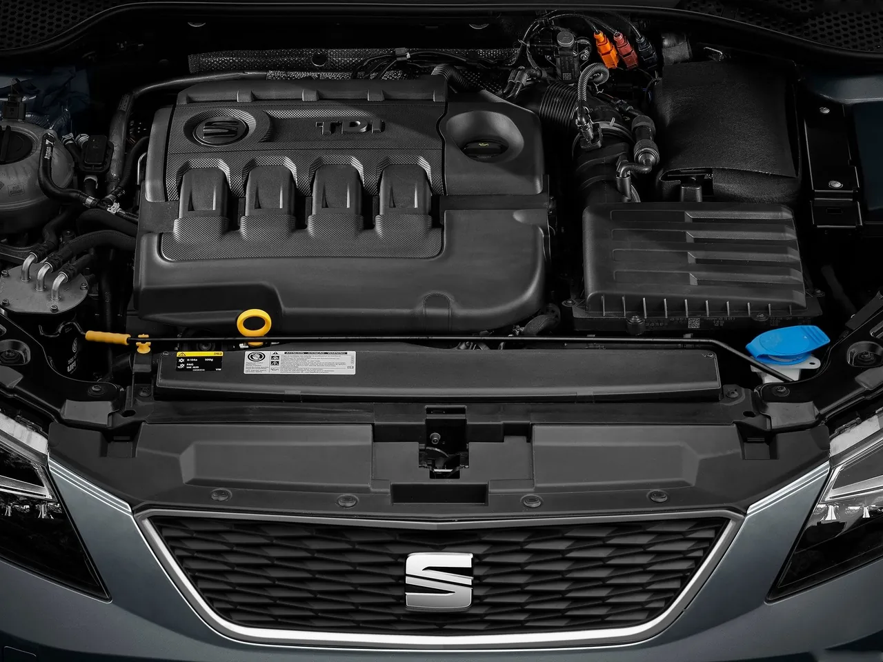 Seat Leon X-Perience (2015) – motorový prostor