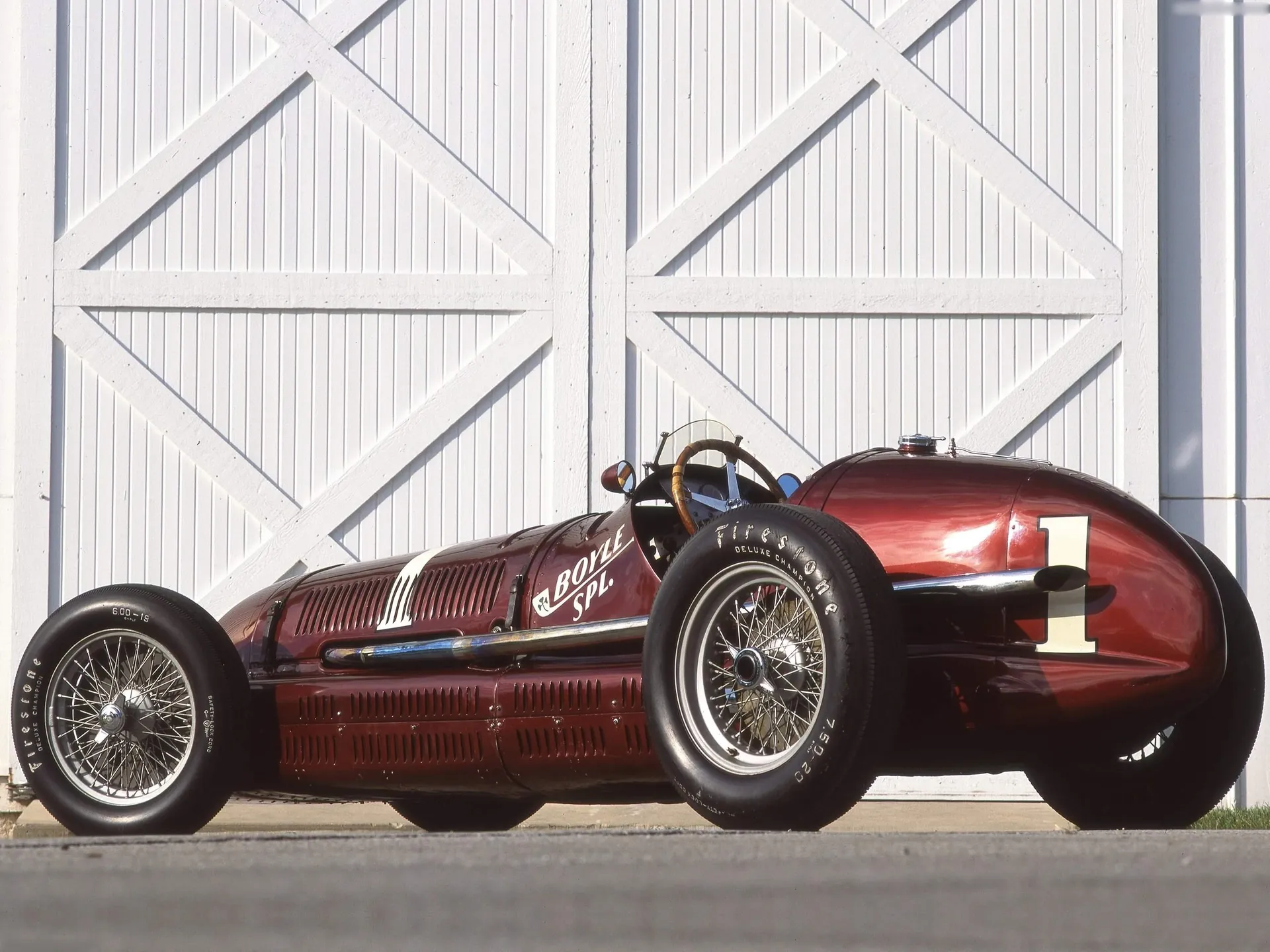 Maserati 8CTF (1938) – zadní tříčtvrteční pohled