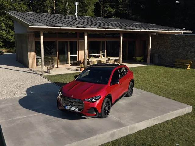 Mercedes-Benz GLA (2027)
