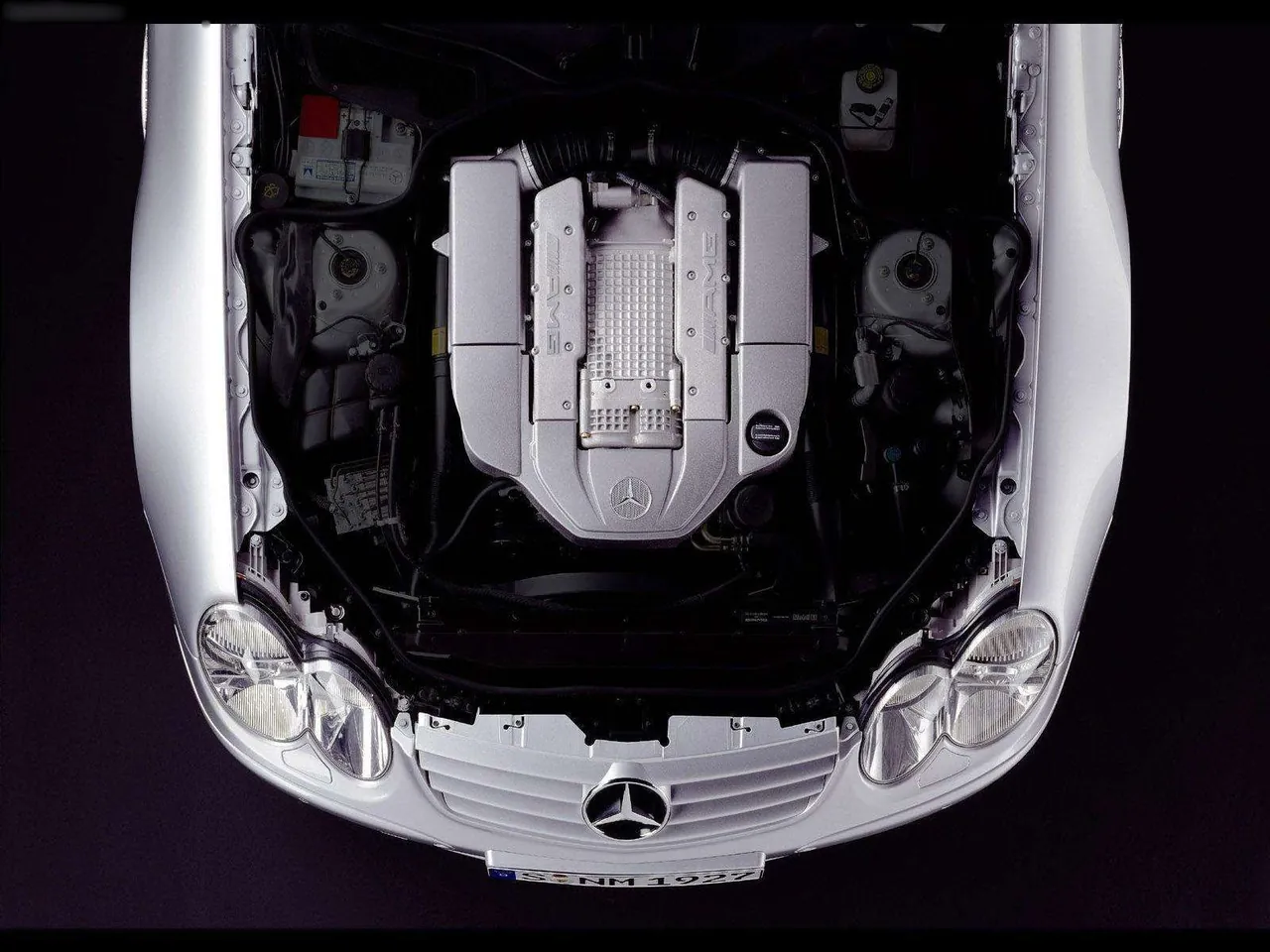 Mercedes-Benz SL55 AMG (2003) - Engine Bay