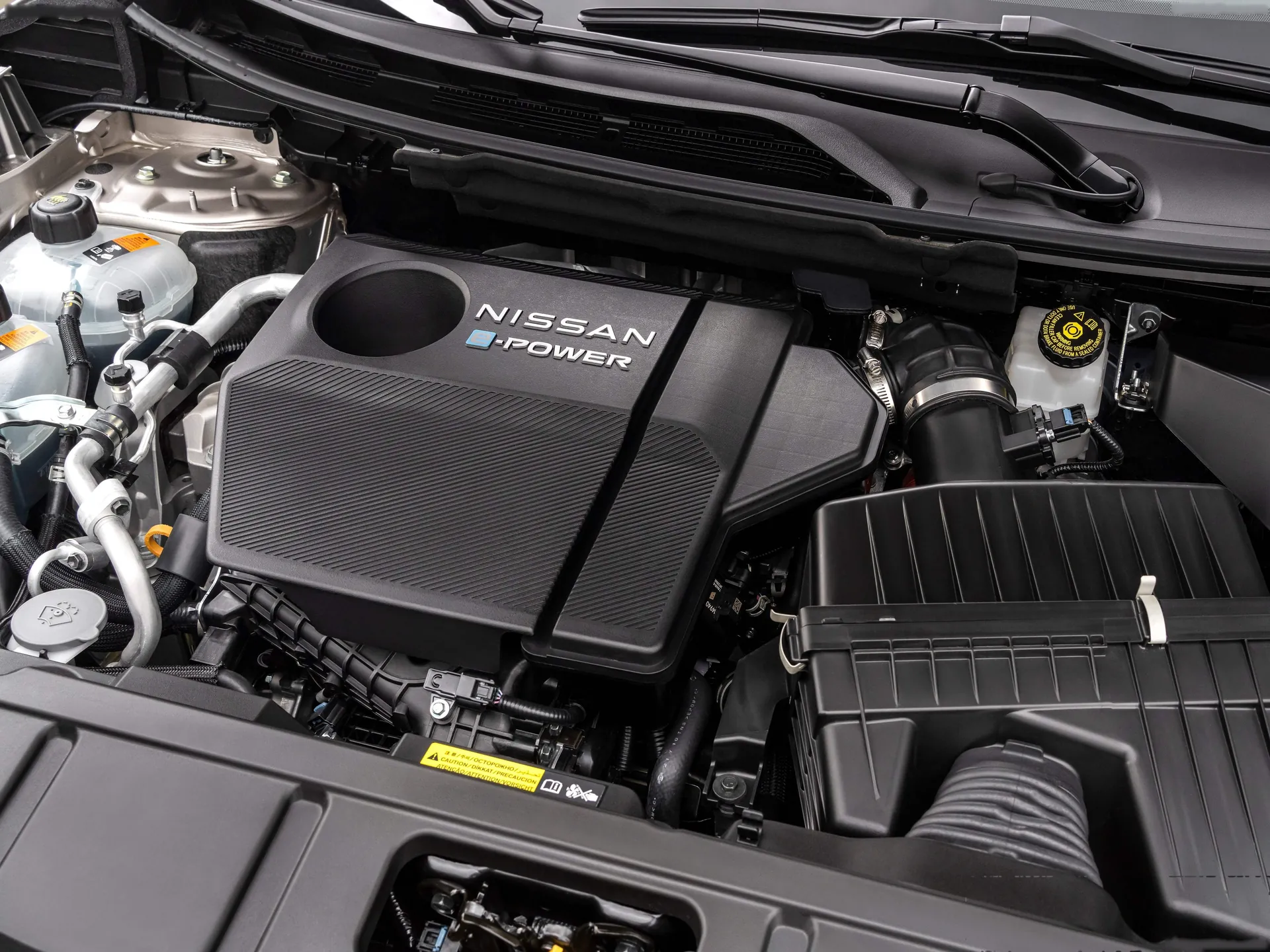Nissan X-Trail (2023) – motorový prostor