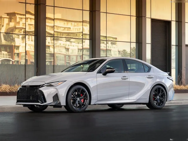 Lexus IS 350 (2026)