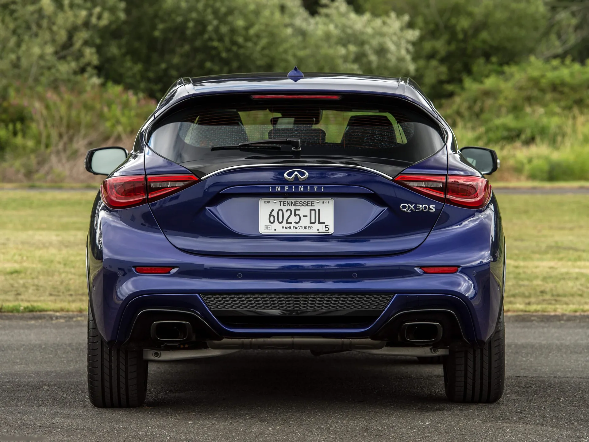 Infiniti QX30 (2017) – zezadu