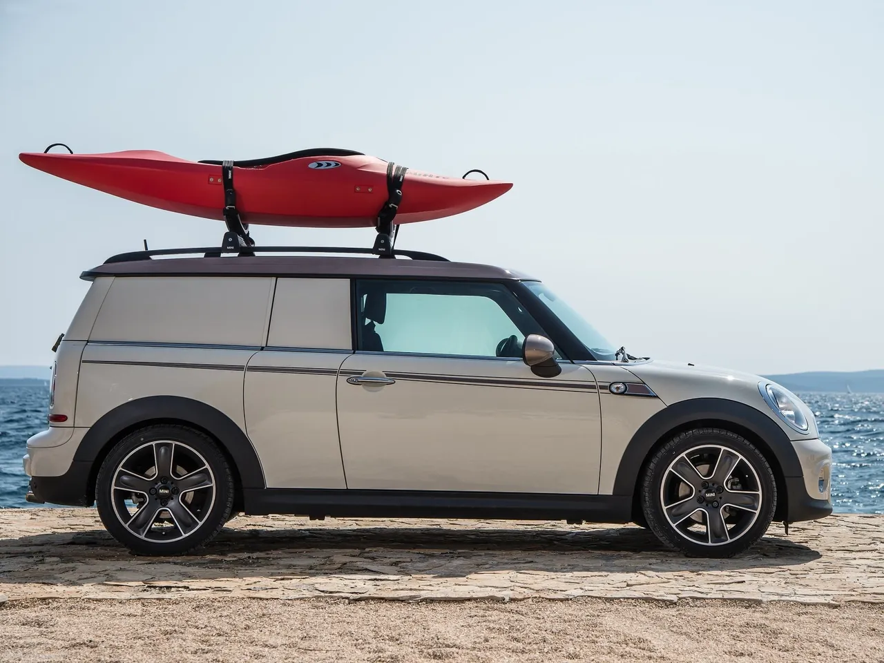 Mini Clubvan Camper (2013) – boční profil