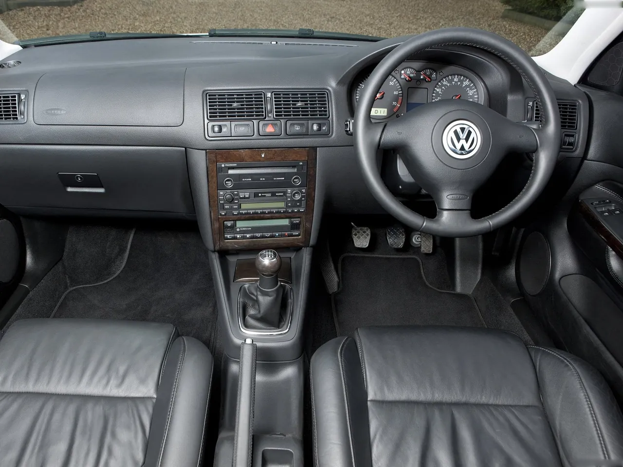 Volkswagen Golf IV GTI (1998) - Interior