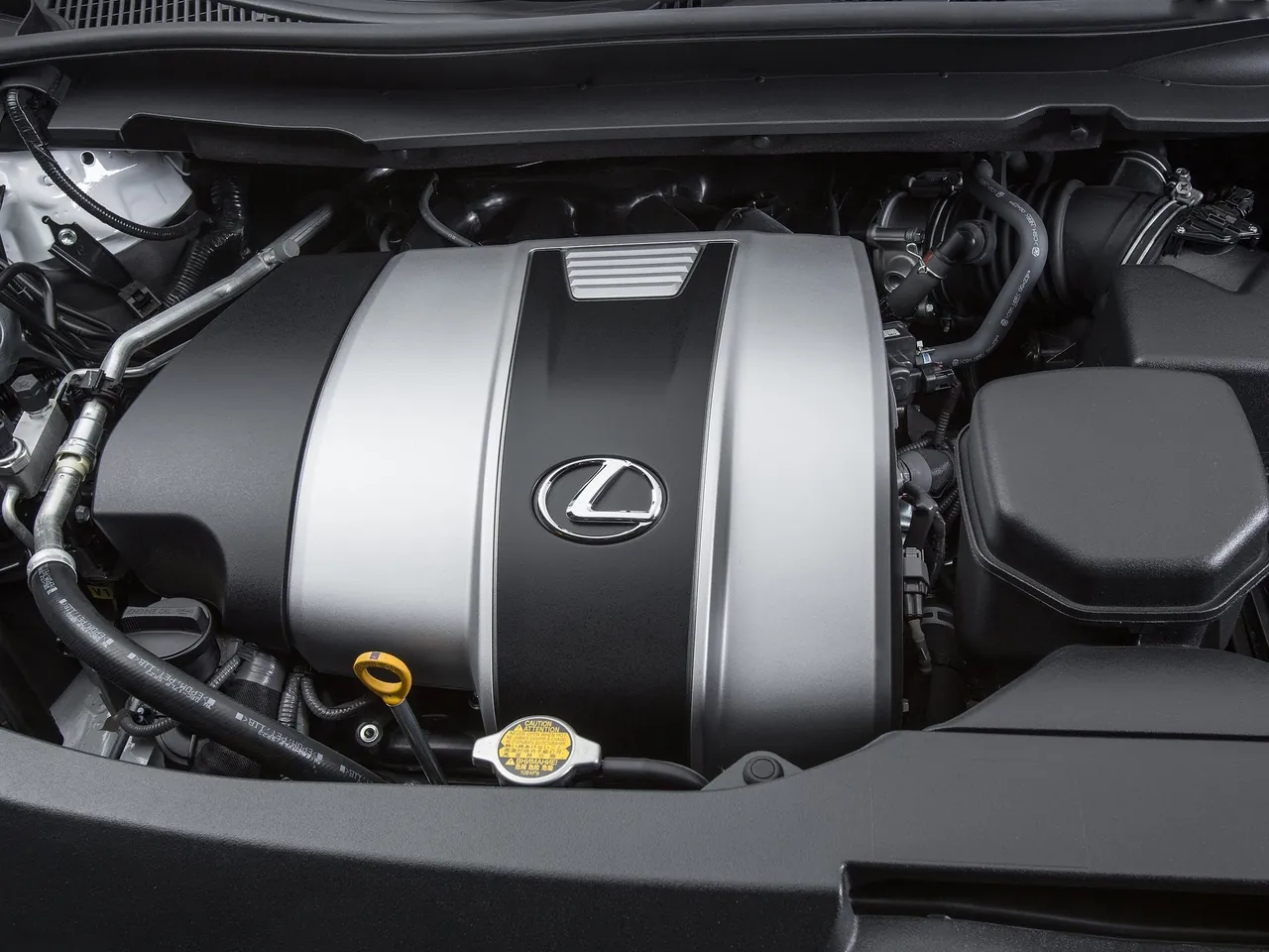 Lexus RX 350 (2016) – motorový prostor