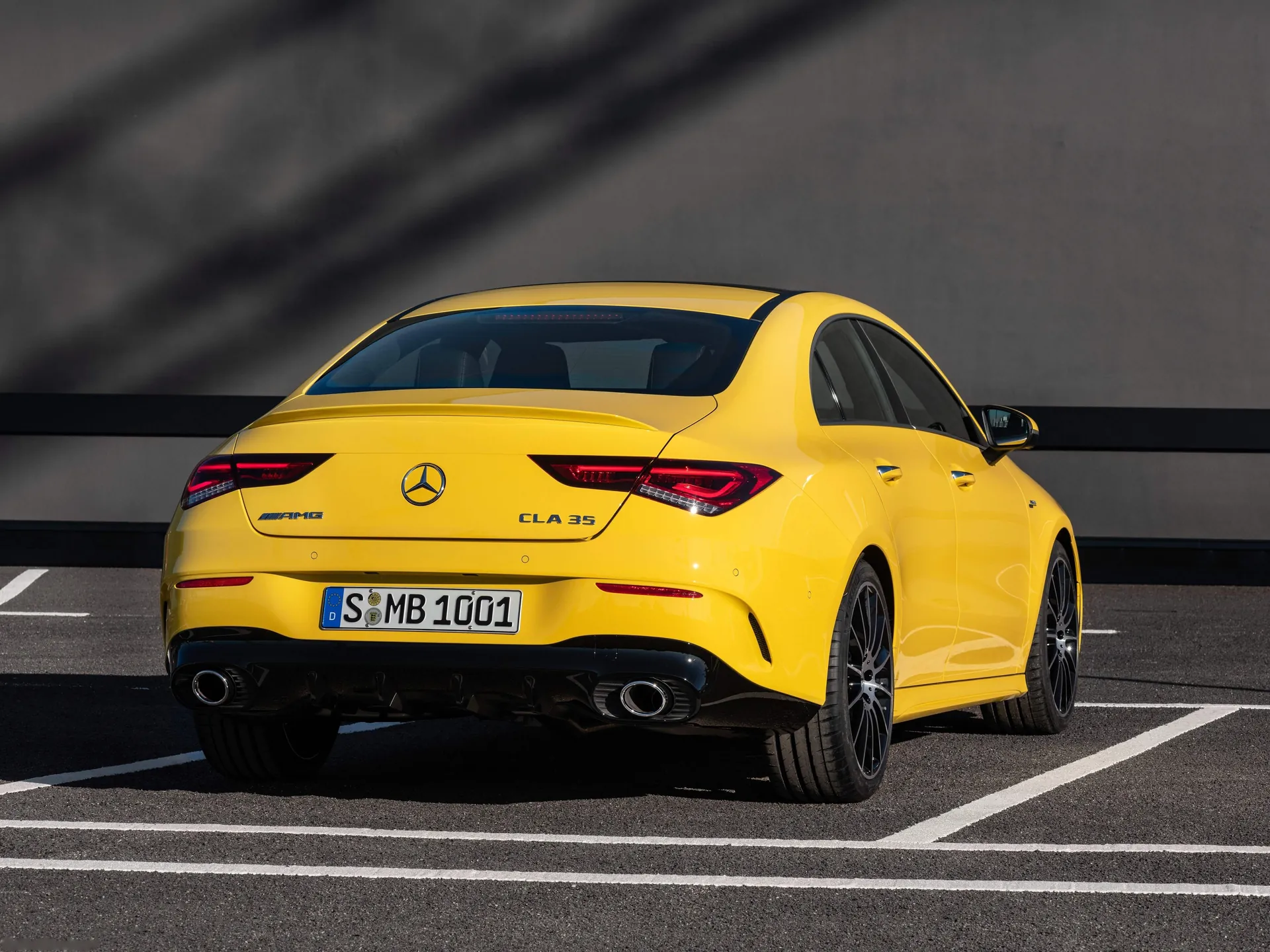 Mercedes-Benz CLA35 AMG 4Matic (2020) - Rear Three-Quarter