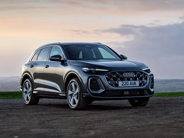 Audi Q5 e-hybrid [UK] (2026)