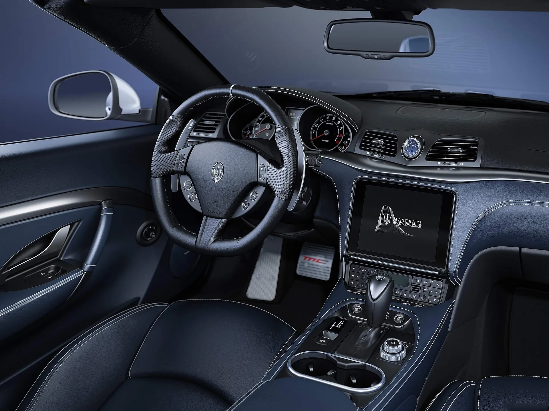 Maserati GranCabrio (2018) – interiér