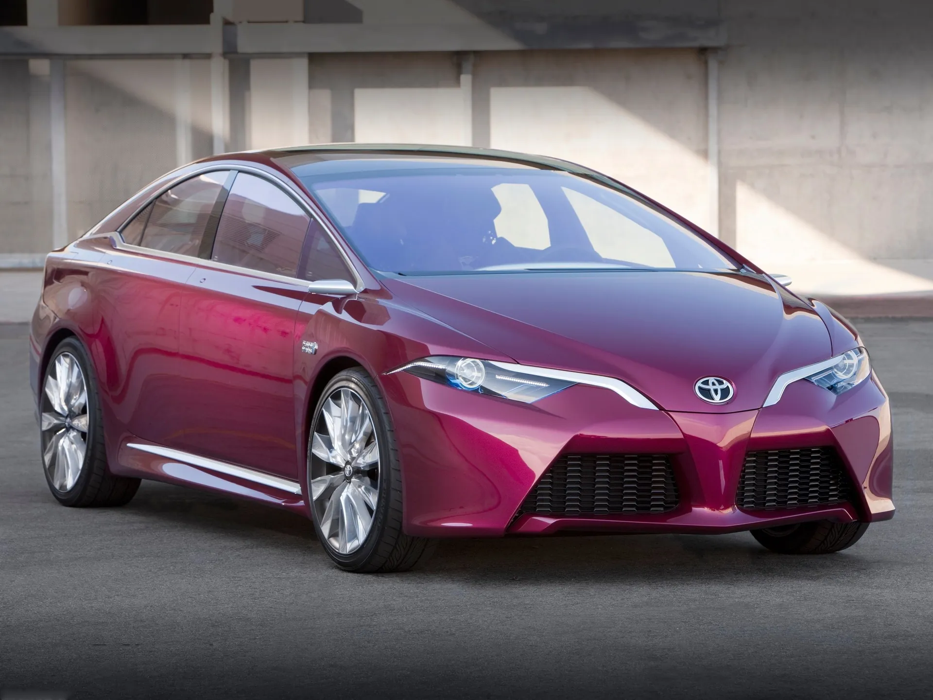 Toyota NS4 Advanced Plug-in Hybrid Concept (2012)