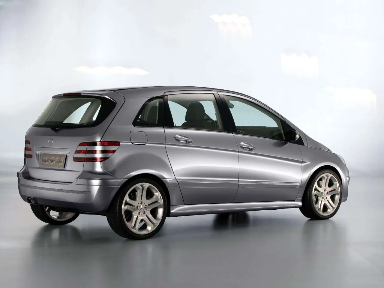 Mercedes-Benz Compact Sports Tourer Vision B Concept (2004) - Rear Three-Quarter