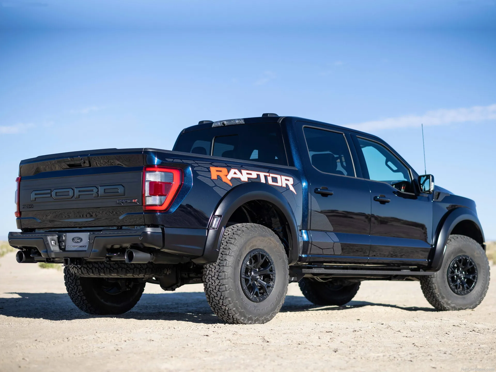 Ford F-150 Raptor R (2023) – zadní tříčtvrteční pohled