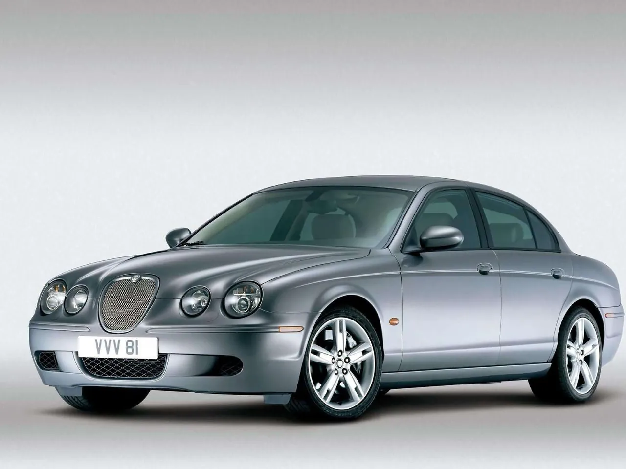 Jaguar SType R (2005)