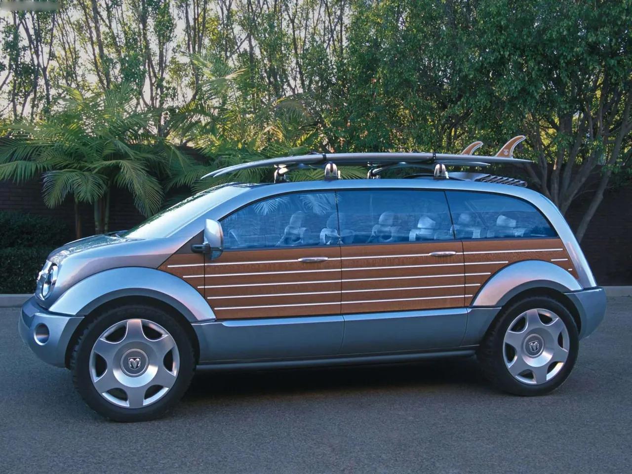 Dodge Kahuna Concept (2003) – boční profil
