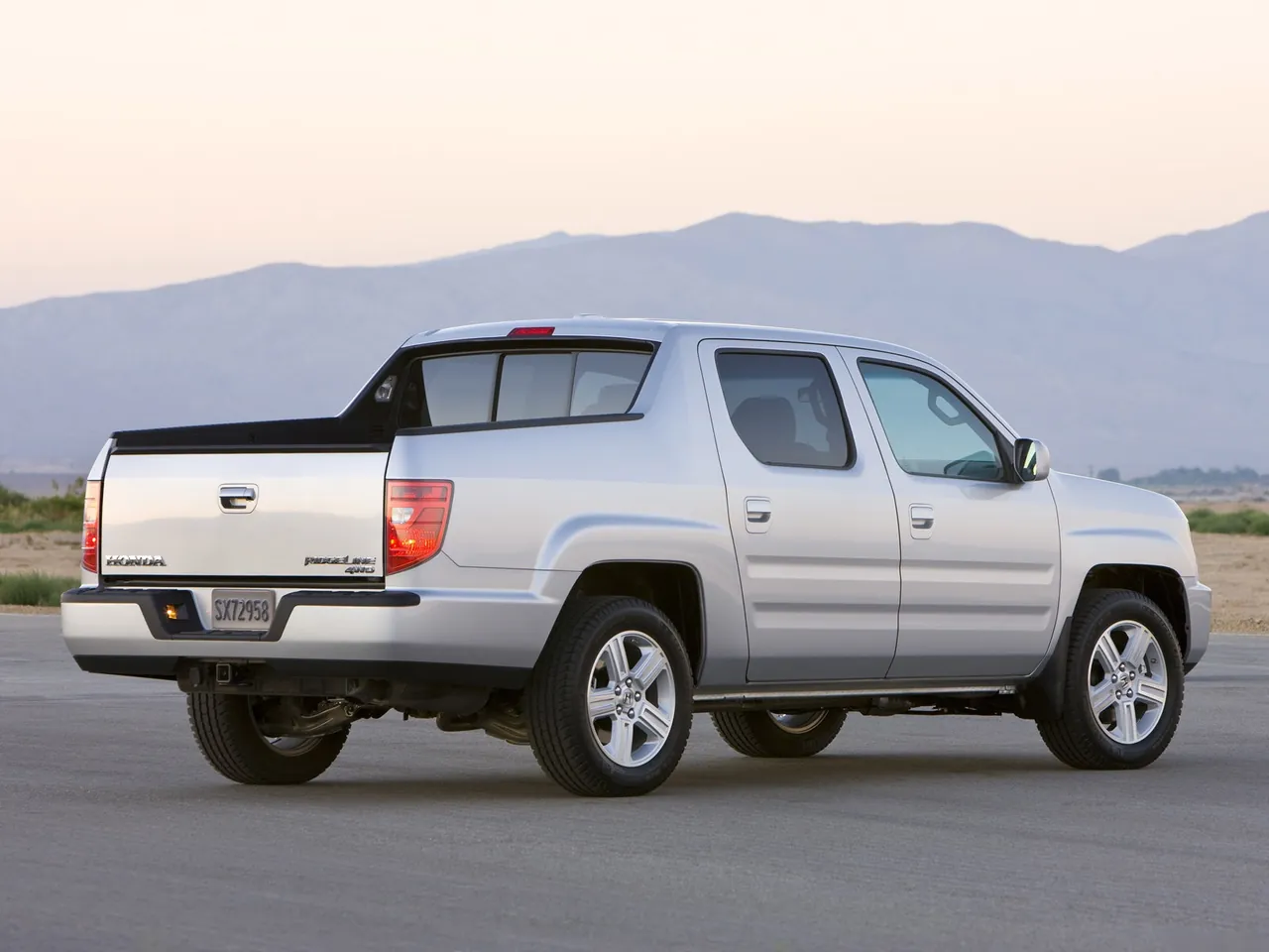 Honda Ridgeline (2009) – zadní tříčtvrteční pohled