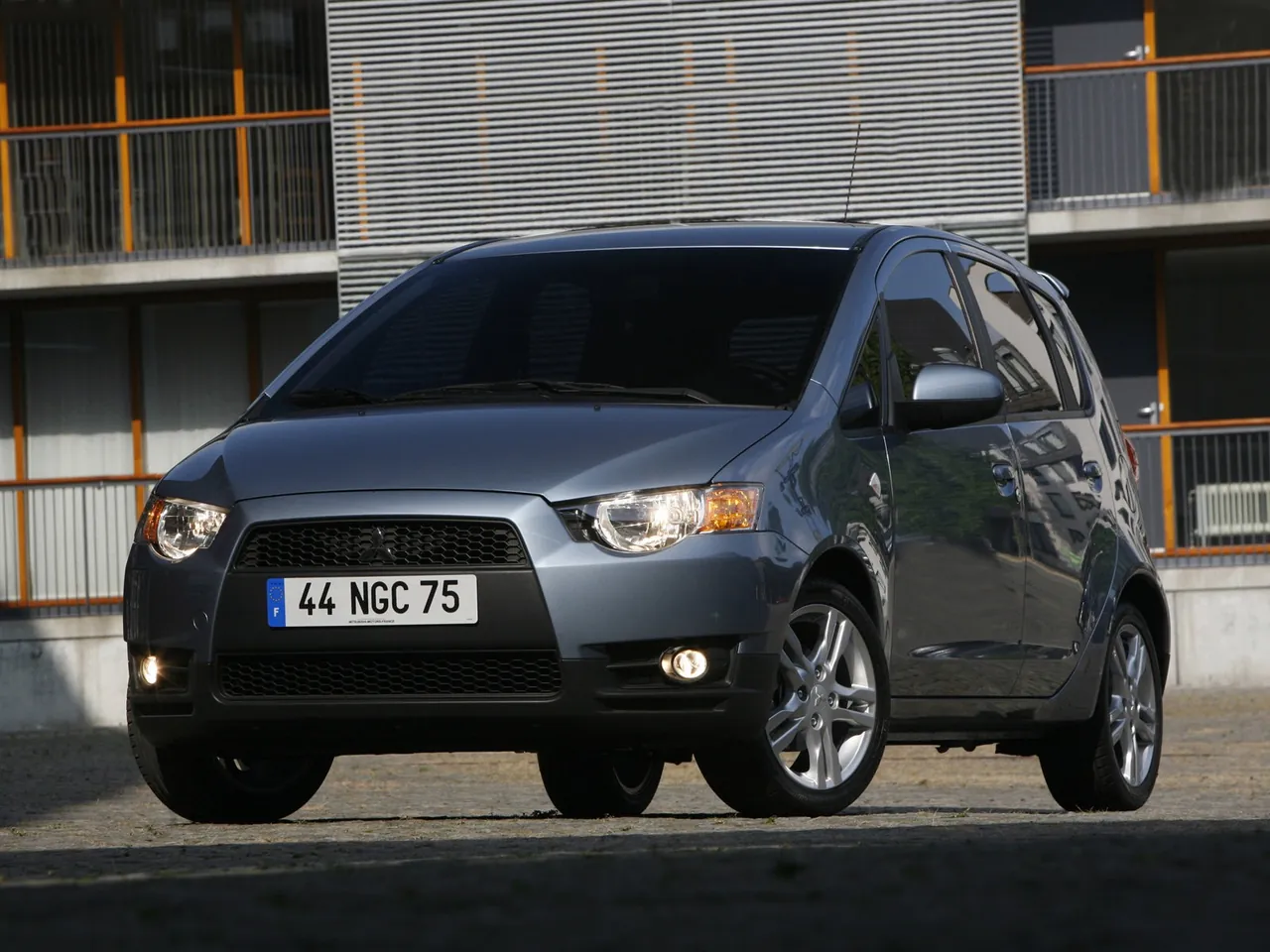 Mitsubishi Colt (2009)