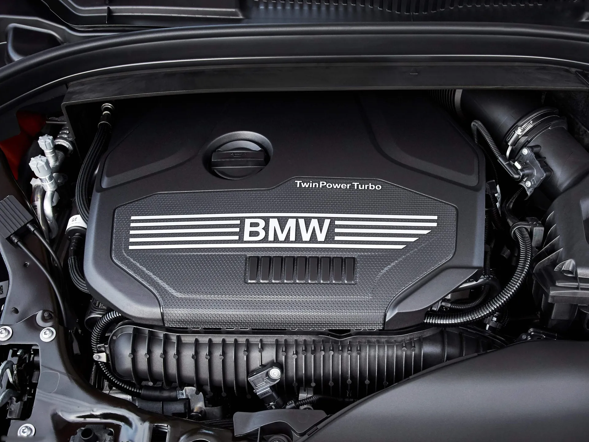BMW 2-Series Active Tourer (2019) – motorový prostor