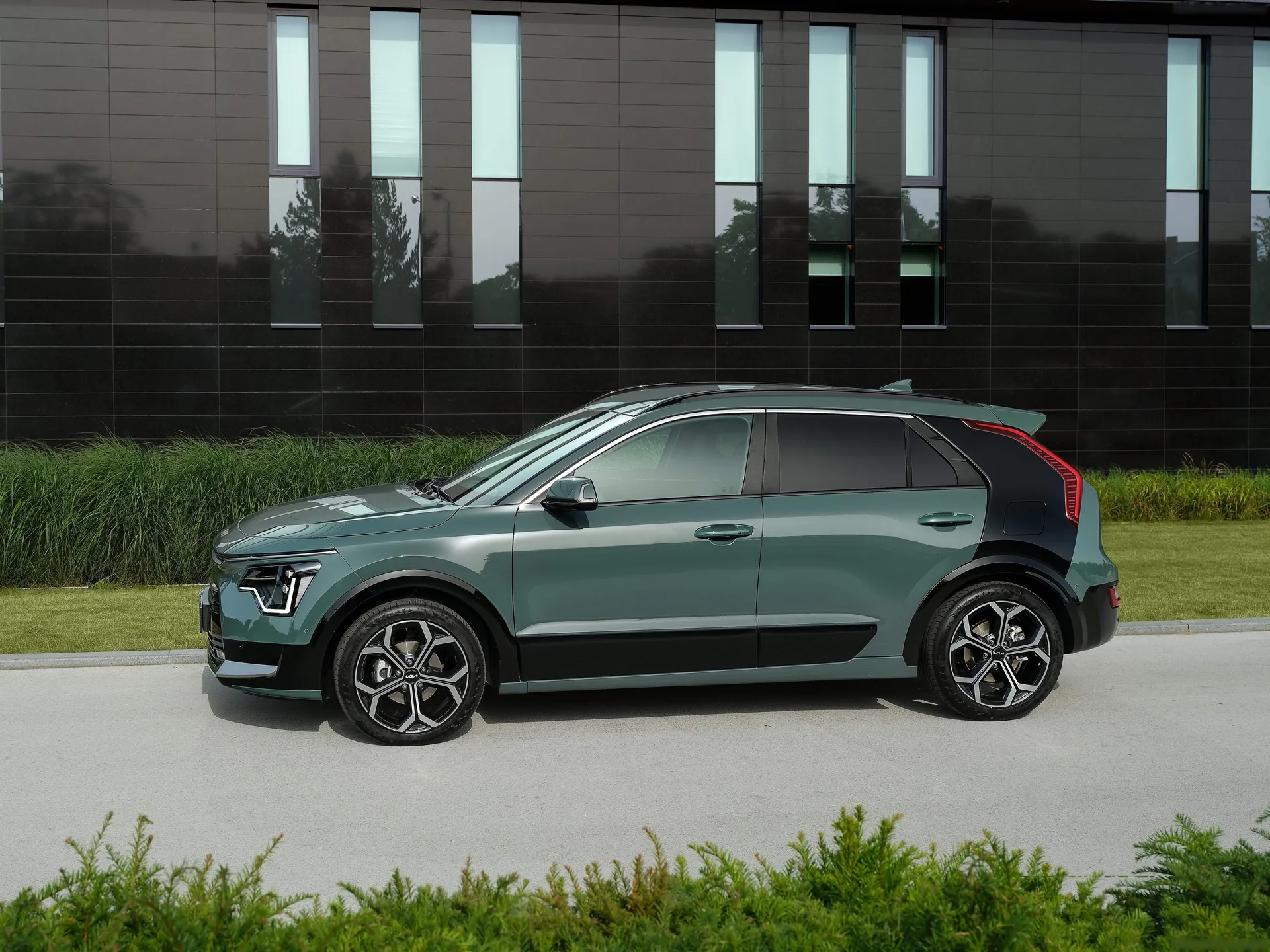 Kia Niro [EU] (2023) – boční profil