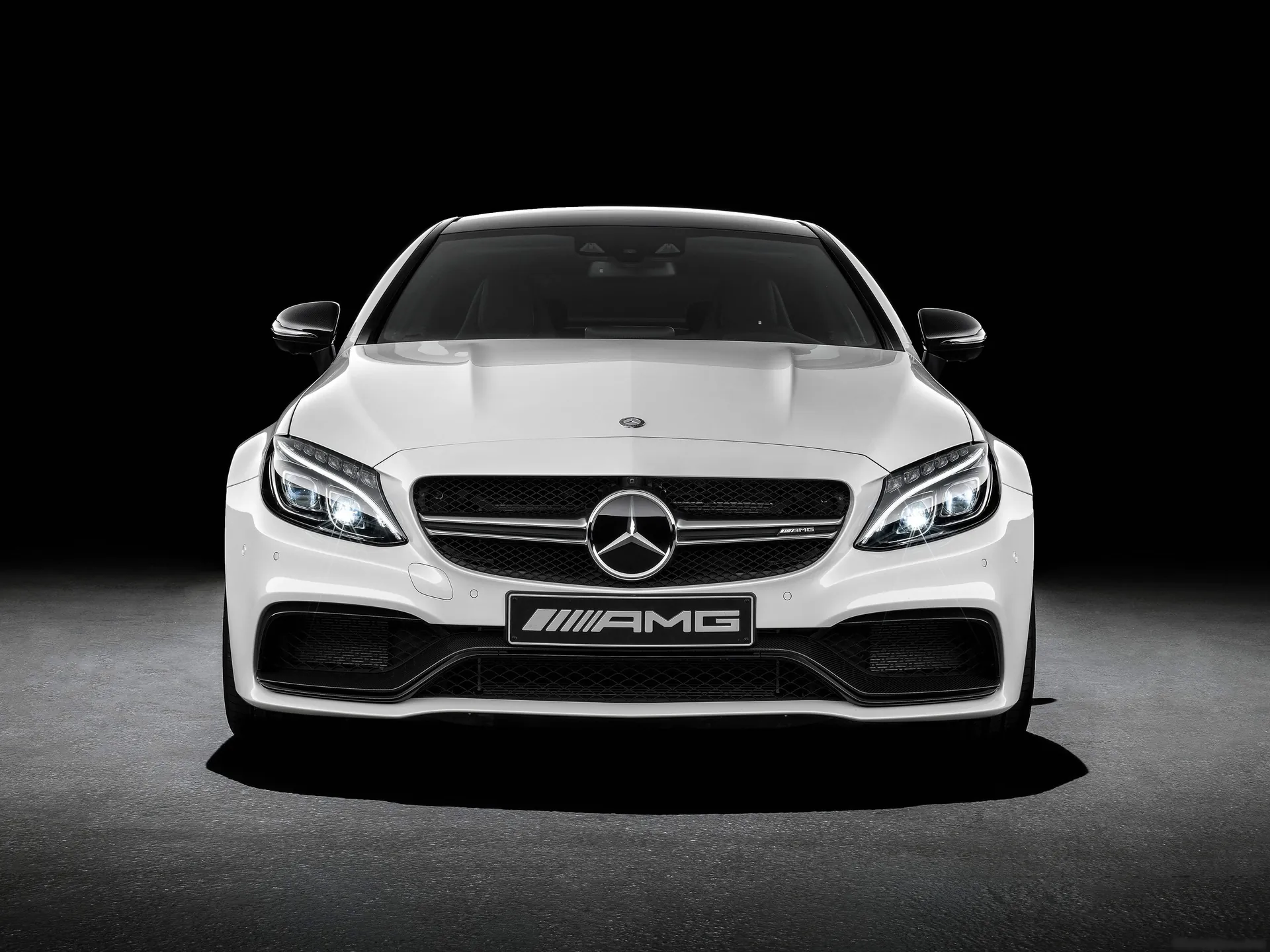Mercedes-Benz C63 AMG Coupe (2017) – zepředu