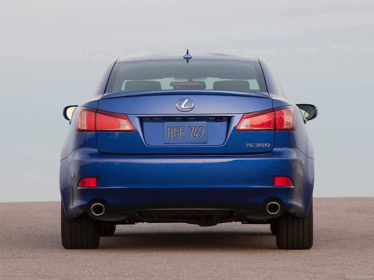 Lexus IS 350 F Sport (2011) – zezadu