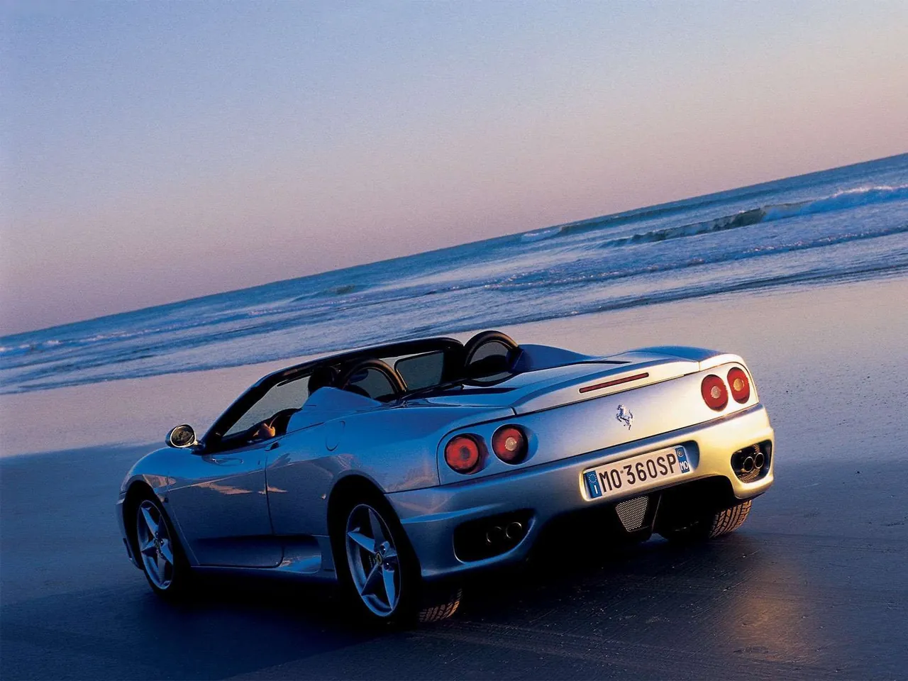 Ferrari 360 Spider (2001) – zadní tříčtvrteční pohled