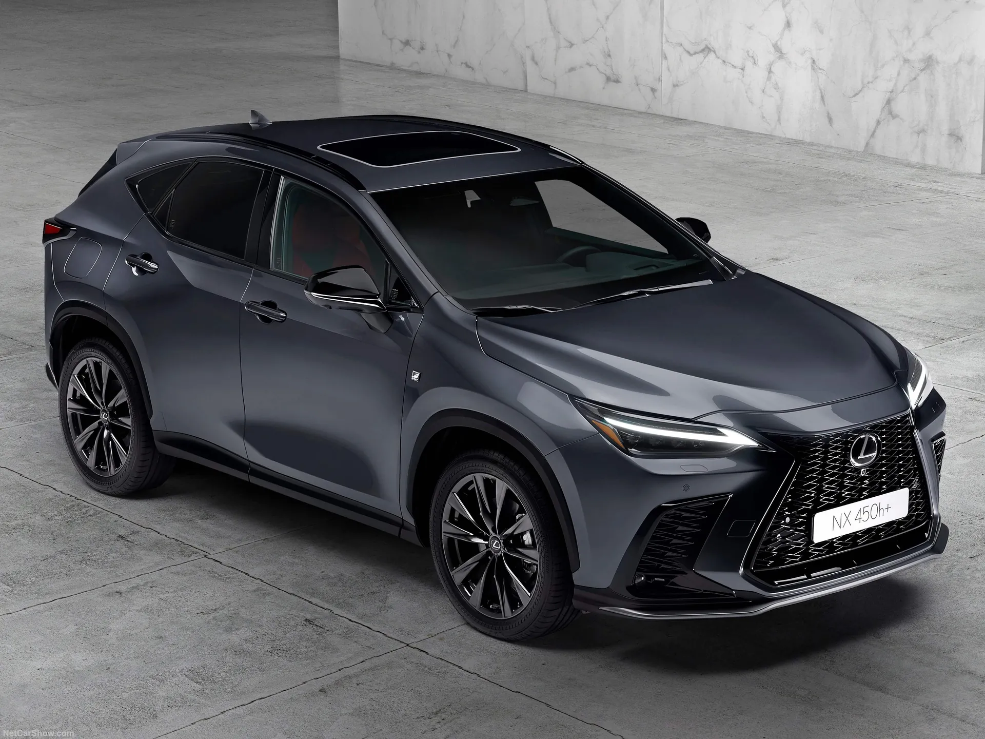 Lexus NX (2022)