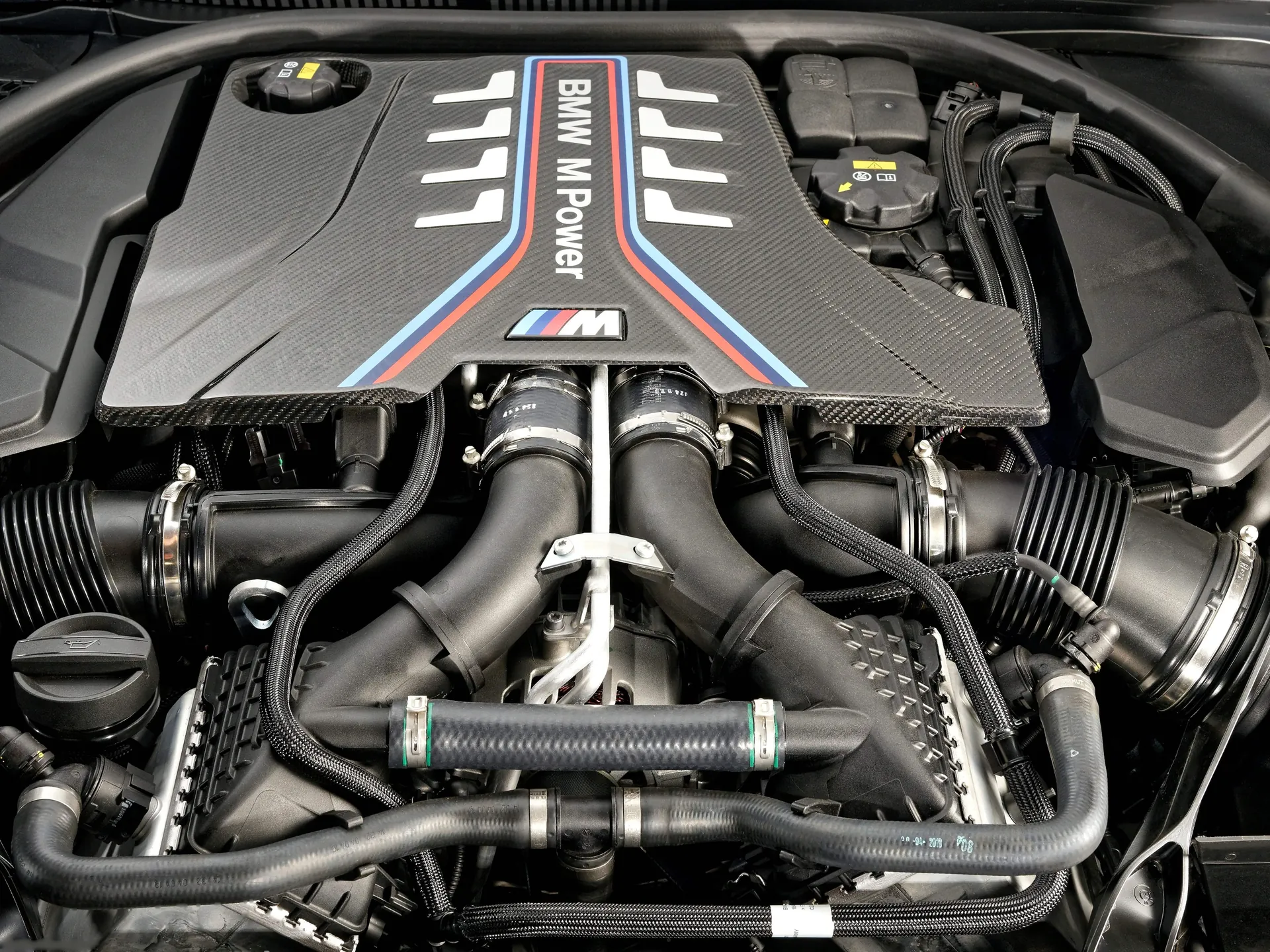 BMW M8 Competition Convertible (2020) – motor