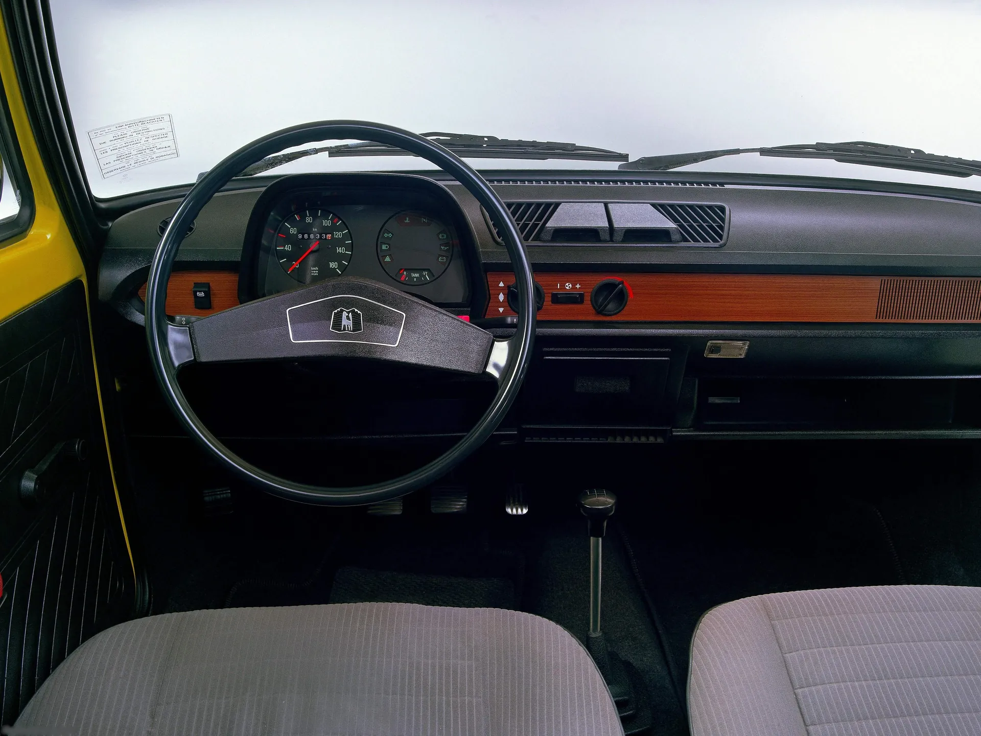 Volkswagen Polo (1975) - Interior