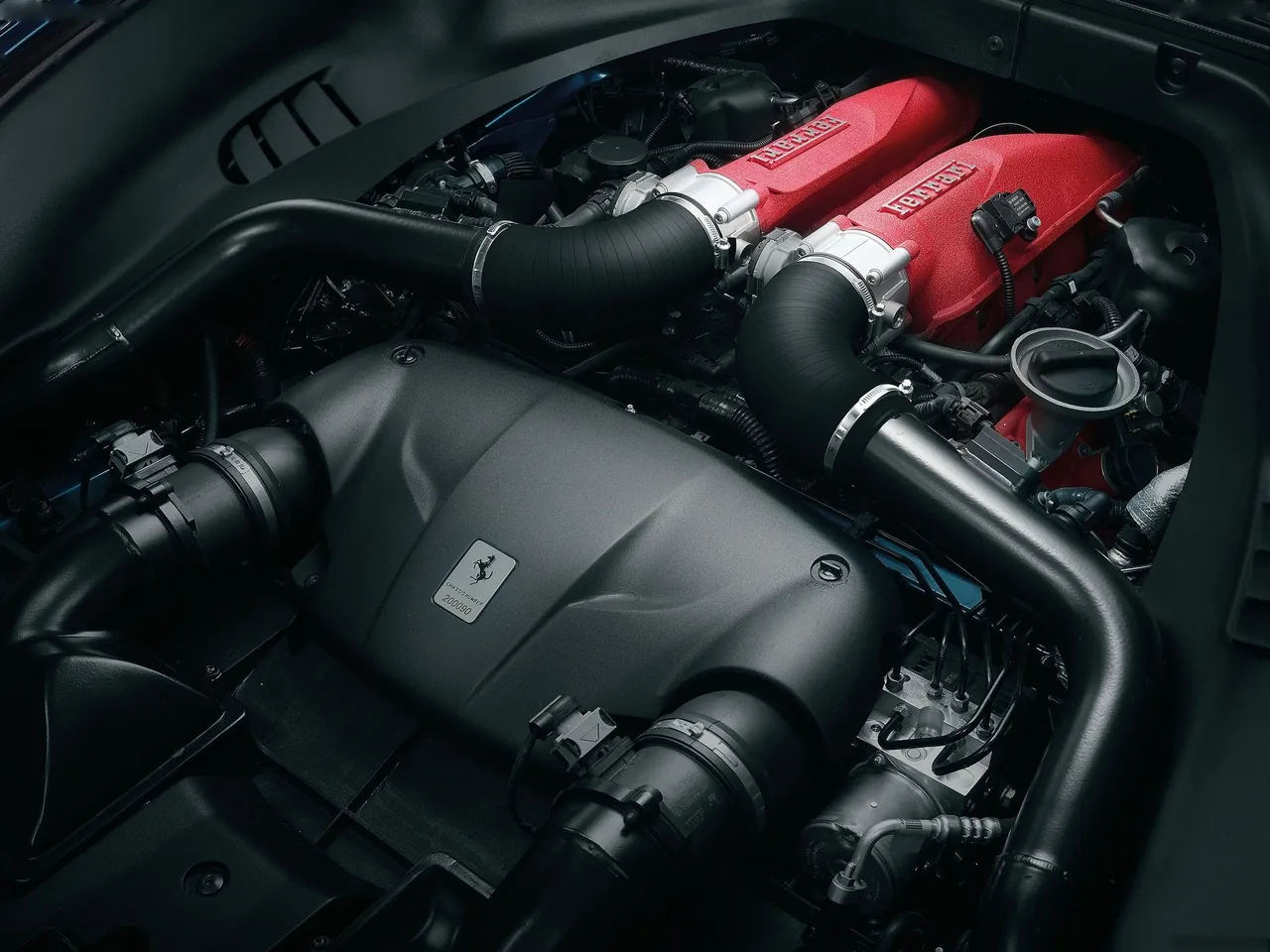 Ferrari California T (2015) - Engine Bay