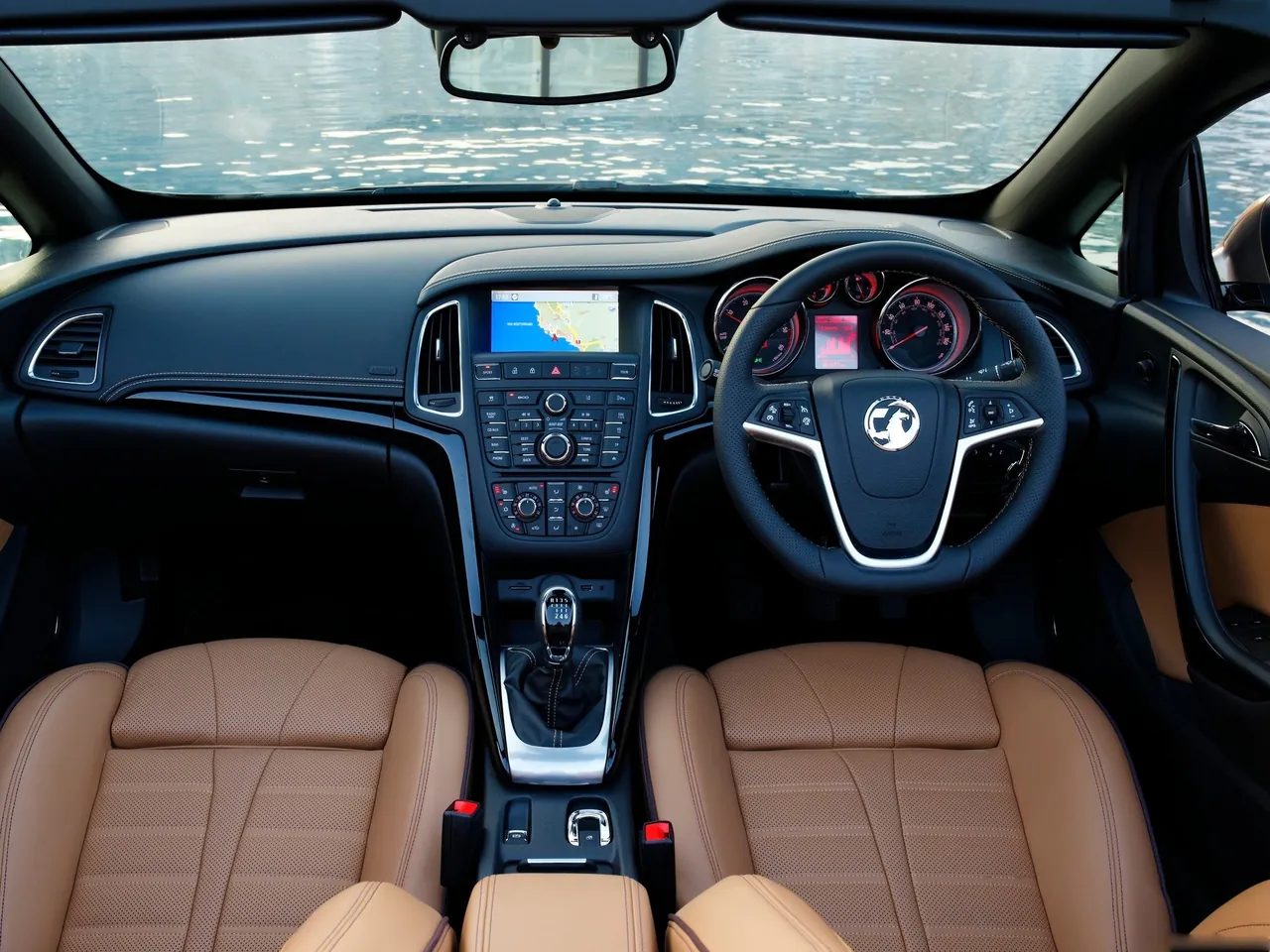 Vauxhall Cascada (2013) – interiér