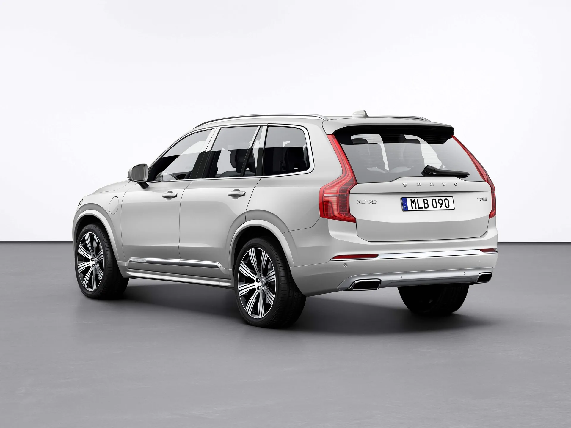 Volvo XC90 (2020) – zadní tříčtvrteční pohled