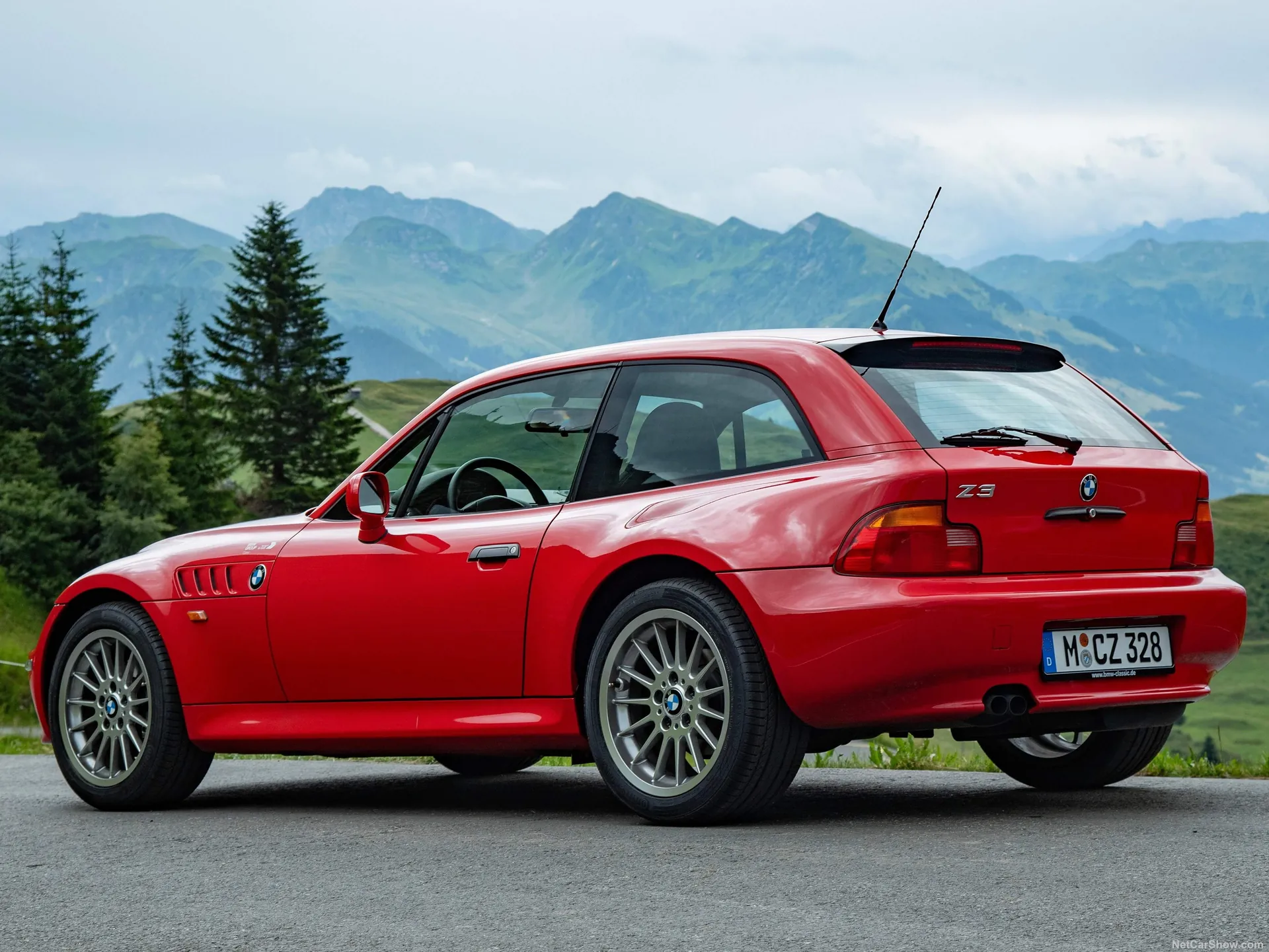 BMW Z3 Coupe 2.8 (1999) – zadní tříčtvrteční pohled