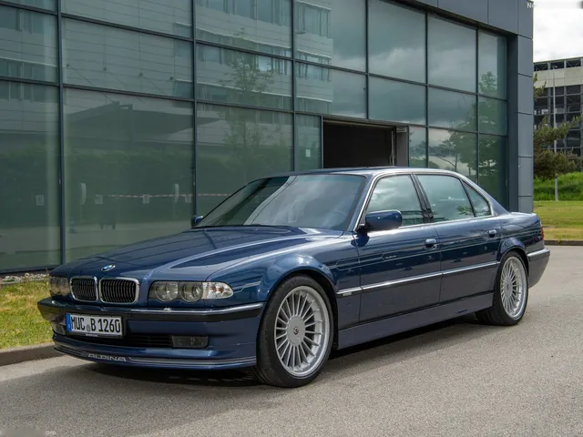 Alpina BMW B12 6.0 E38 (2000)