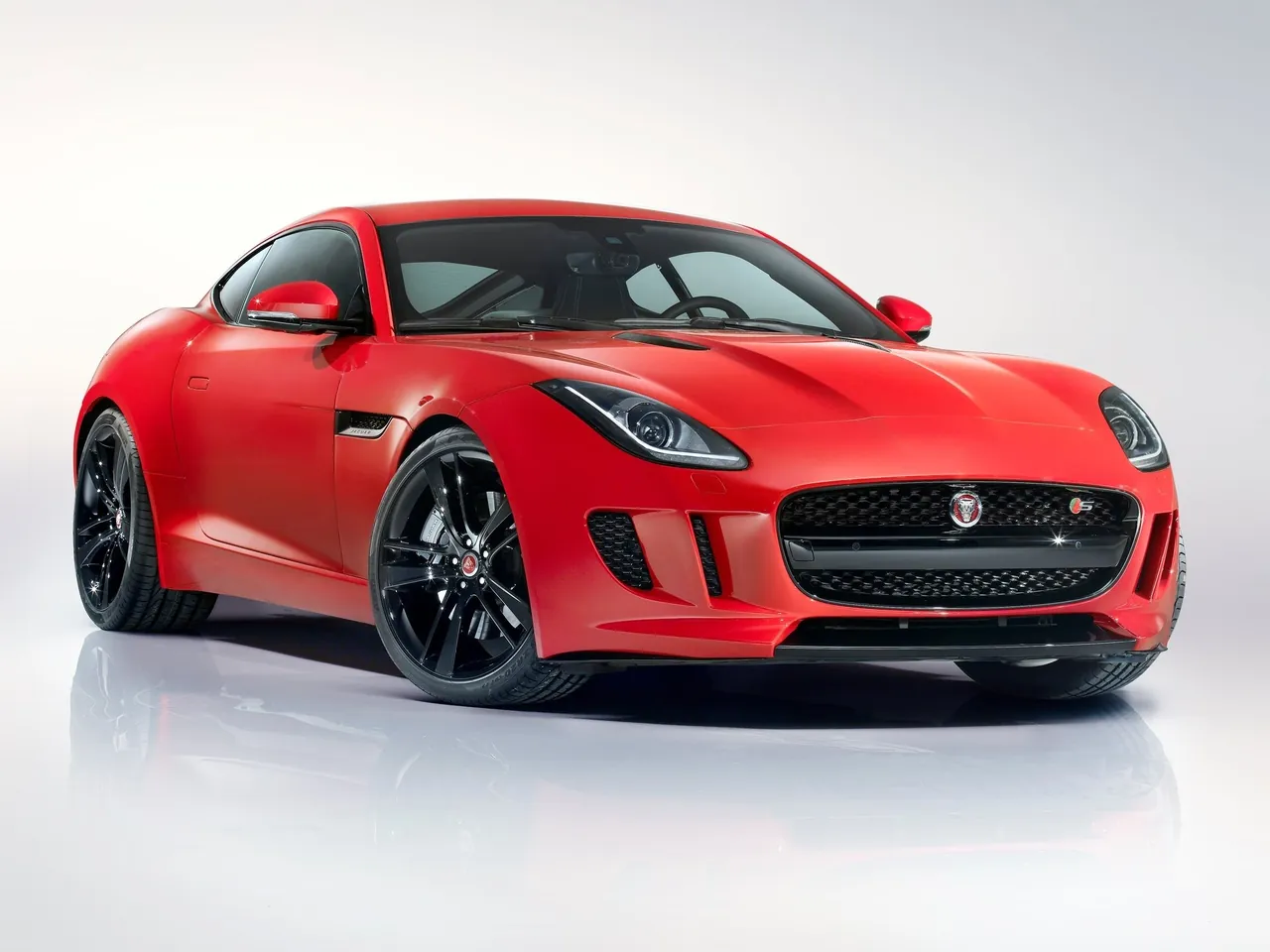 Jaguar F-Type Coupe (2015)