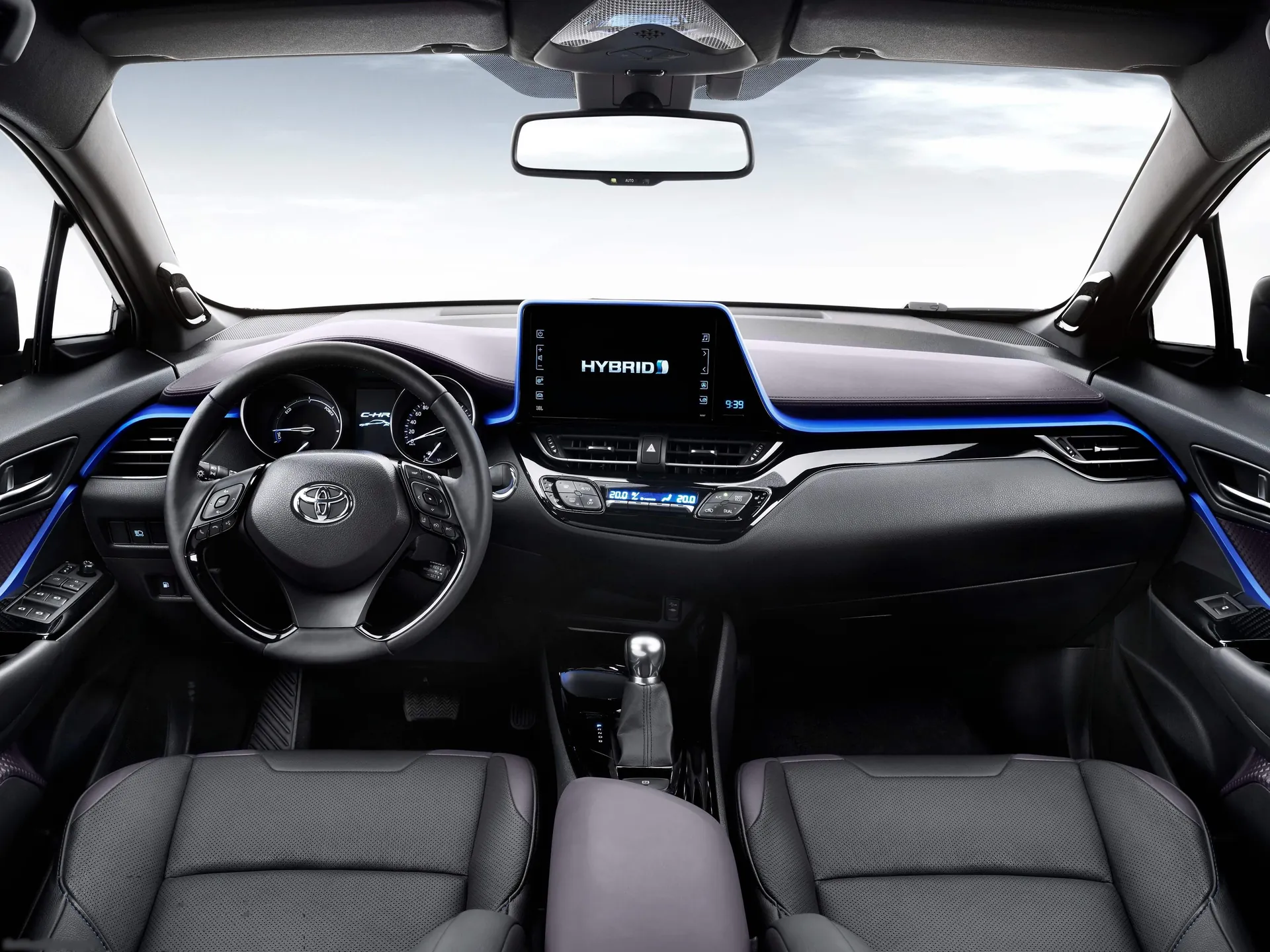 Toyota C-HR (2017) - Interior