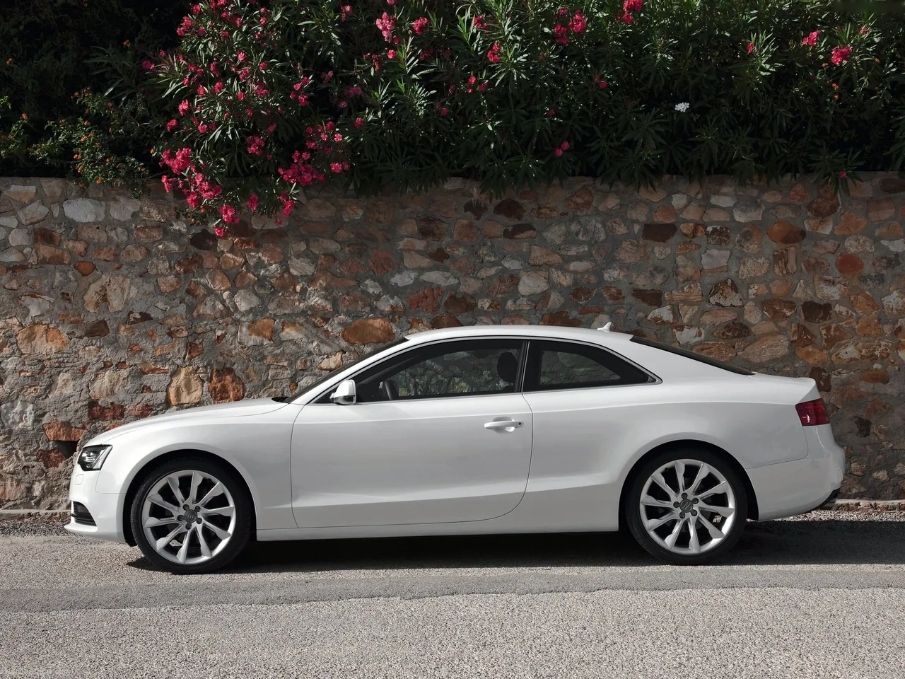 Audi A5 Coupe (2012) – boční profil