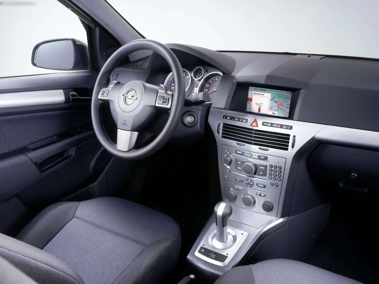 Opel Astra (2004) – interiér