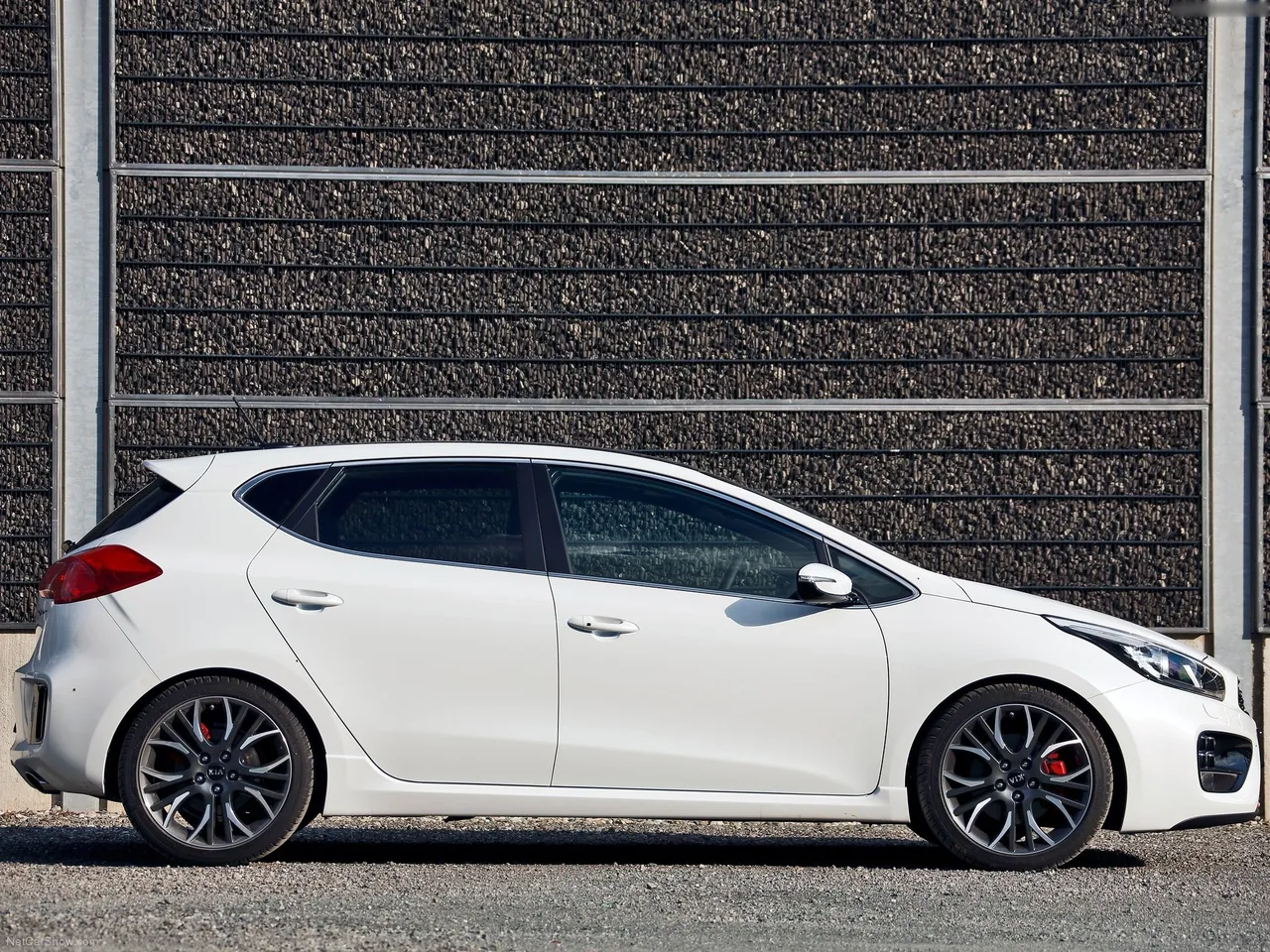 Kia Ceed GT (2014) – boční profil