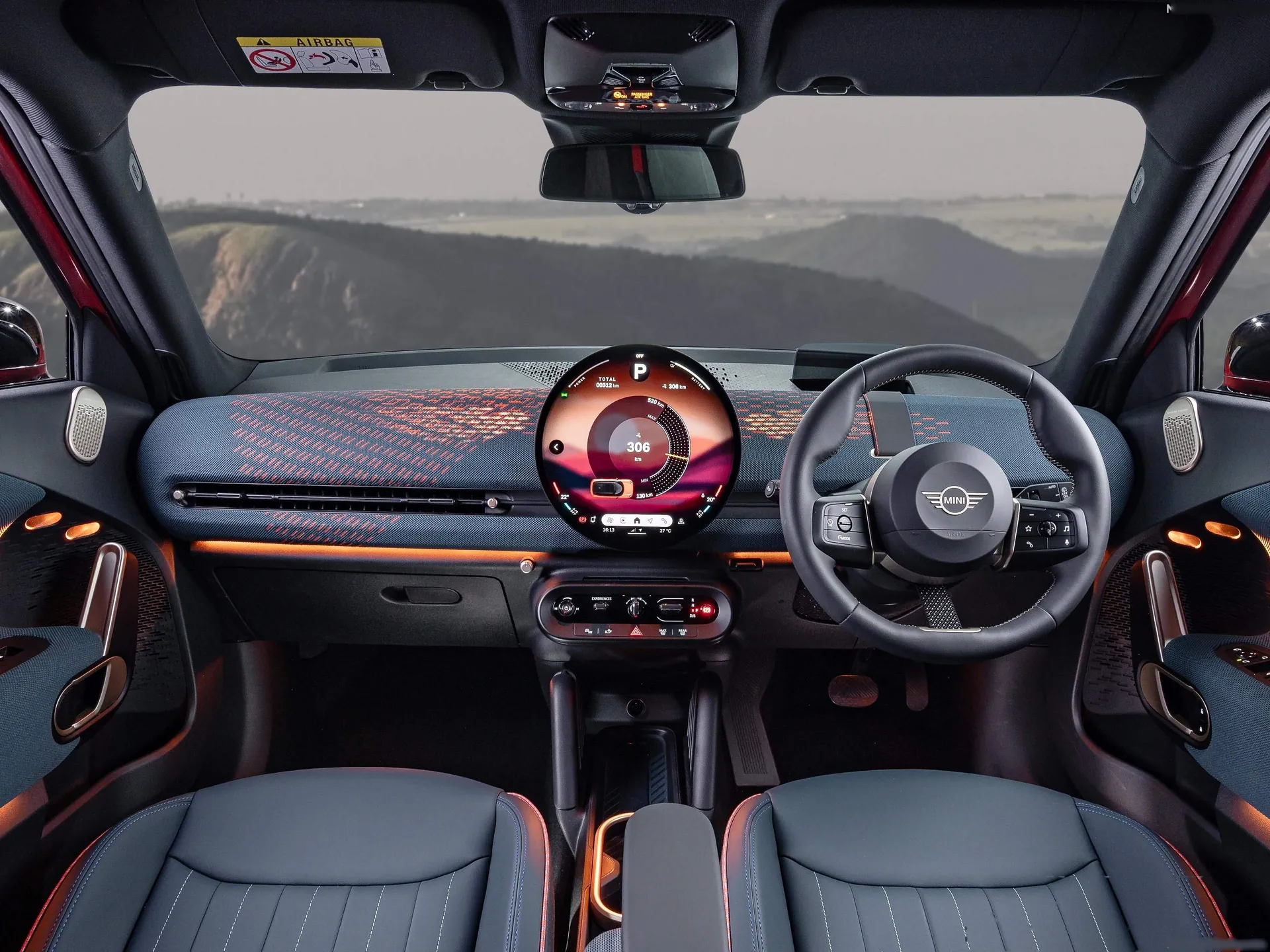 Mini Aceman SE [ZA] (2025) – interiér