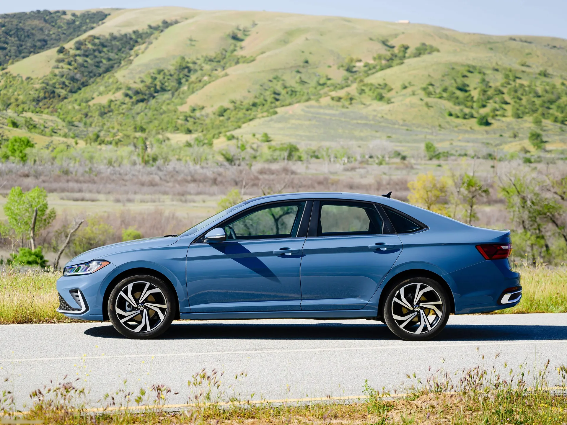 Volkswagen Jetta (2025) – boční profil